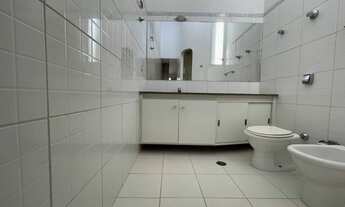 Imagem 5: Casa de condomínio para aluguel tem 309 metros quadrados com 3 quartos