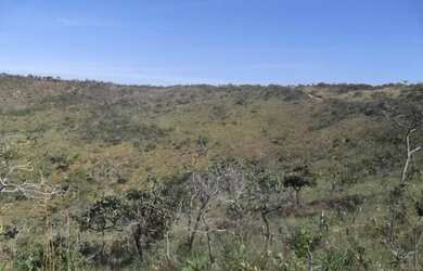 Imagem 2: Terreno de 7 hectares, com nascente e córrego nos fundos, próximo a Serra do Cipó