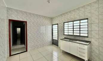 Imagem 3: Casa com 2 dormitórios para alugar, 110 m² por R$ 1.490,00/mês - Vila Ivan - Jaú/SP