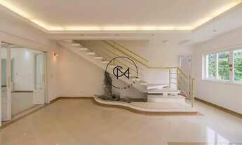 Imagem 3: Sobrado em condomínio à venda e para locação, com 5 quartos, sendo 4 suítes