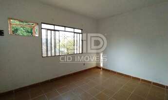 Imagem 5: Casa com 3 quartos e amplo quintal próximo ao Aeroporto