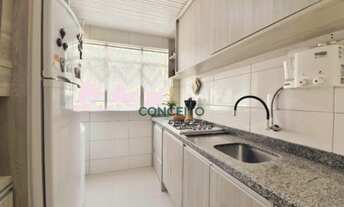 Imagem 4: Apartamento a venda com móveis planejados e 2 dormitórios no Abraão em Florianópolis