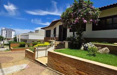 Imagem 3: Casa de Alto Padrão no Condomínio Residencial Floresta com Lazer Completo e Ambientes Ampl