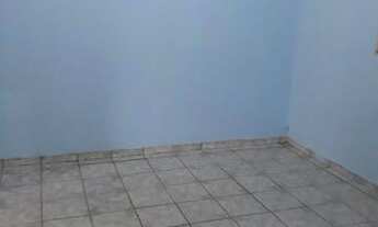 Imagem 6: Casa grande em lago azul sozinha no lote