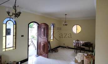 Imagem 6: Casa Térrea - 6 drm sendo 2 suítes, quintal, 3 vagas paralelas