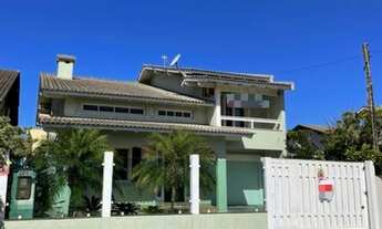 Imagem: Sobrado a 50 metros do mar em Tramandaí