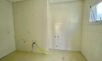 Imagem 5: Casa de condomínio sobrado para venda possui 300 metros quadrados com 5 quartos