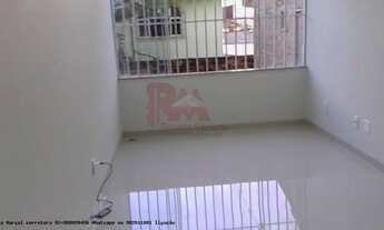 Imagem 3: Três quartos com suíte, reformado, ventilado e legalizado para financiar!