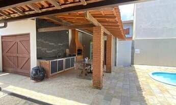 Imagem 6: Réveillon na praia com piscina