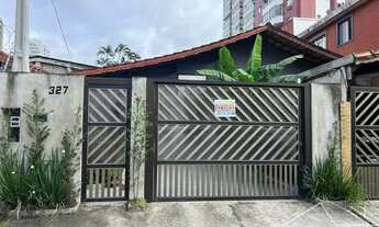 Imagem 2: Casa no CANTO DO FORTE, 2 Dormitórios, 2 Vagas, Confira na Imobiliária em Praia Grande