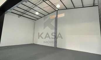 Imagem 4: Pavilhão reformado com 300m² de área total e 220m² de área privativa, 01 banheiro e vaga p