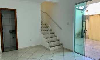 Imagem: Casa para venda no Stiep. Casa muito bem