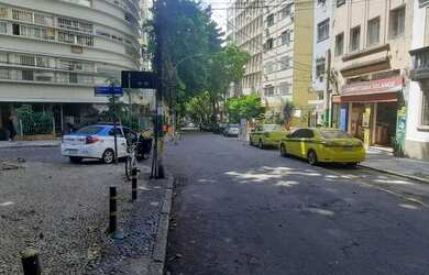 Imagem 3: Apartamento mobiliado na Glória, 40 m², sala com varanda e suíte. em Glória - Rio de Jan