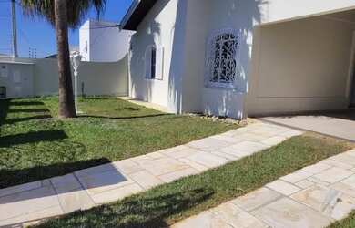 Imagem 2: Casa térrea para aluguel - 300 metros quadrados com 4 suítes. Vila Giglio - Atibaia