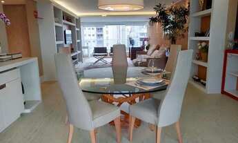 Imagem 5: Apartamento para aluguel possui 211 metros quadrados com 4 quartos sendo 3 suites