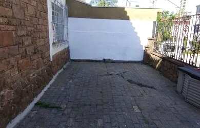 Imagem 3: Excelente sobrado para quem busca Imóvel com quintal ao lado metrô Ana Rosa!!!