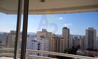 Imagem 4: Apartamento espaçoso de 1 dormitório. Em bom estado, localizado em andar alto com varanda