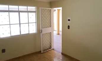 Imagem 7: Casa sozinha no lote na QNL 23