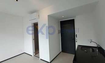 Imagem 6: Studio moderno, com ampla varanda e ar condicionado na Rua da Consolação em São Paulo