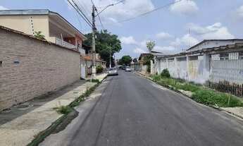 Imagem 2: Parque dez - casa precisando de reforma