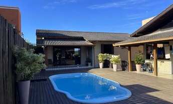 Imagem: Casa à venda no bairro Praia do Rosa