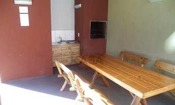 Imagem 6: Apartamento constituído por 02 dormitórios, sala de estar, sacada, cozinha, churrasqueira