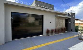 Imagem 2: Casa Sozinha no Lote região Moinho dos Ventos 3 Quartos com piscina