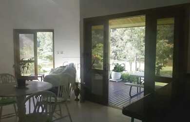 Imagem 2: Casa de condomínio térrea para venda tem 250 metros quadrados com 4 quartos