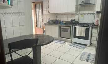 Imagem 4: 4 Quartos sendo 3 Suítes Negrão de Lima Jaó