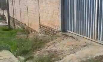 Imagem: Vende uma casa na vila Irmã Dulce