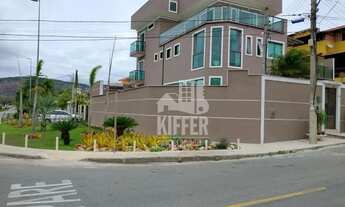 Imagem 3: Casa Triplex à Venda em Camboinhas 4 Quartos, 2 Suítes, Vista Panorâmica e Privacidade To