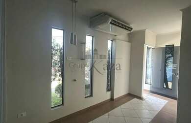 Imagem 2: Oportunidade - Casa Comercial - Centro - Jacareí - 3 Dormitórios - 109,14m²