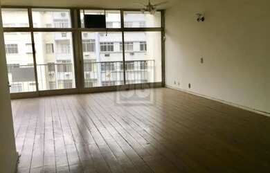 Imagem 4: LOCALIDADE EXCEPCIONAL - PORTARIA 24 HORAS - SALÃO 3 AMBIENTES - VARANDA - 4 QUARTOS - SOL