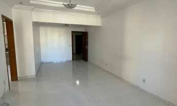 Imagem 3: A.Moura Gestor Imobiliario Vende Apartamento com 3 quartos (1 suíte) no Plaza Sevilha