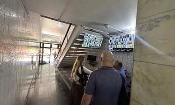 Imagem 5: Studio reformado com cozinha americana e ar split