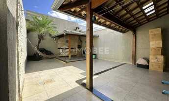 Imagem 5: Casa com 3 quartos e 238m² à venda no bairro Santa Amélia por R$910.000,00