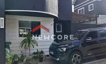 Imagem: Casa de condomínio em Rua Jorge Brey