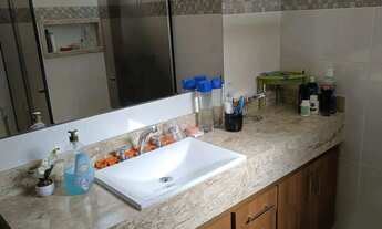 Imagem 6: Casa para venda tem 250 metros quadrados com 4 quartos em Jardim Regina - São Paulo - São