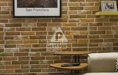 Imagem 2: Apartamento de 2 quartos todo mobiliado na Urca