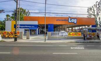 Imagem: Loja ampla com mezanino no centro comercial