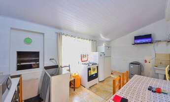 Imagem 7: Casa para venda possui 130 metros quadrados com 2 quartos em Uberaba - Curitiba - PR