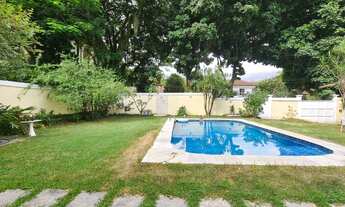 Imagem 6: Casa com piscina e quintal no Itanhangá