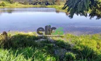 Imagem 6: Chácara com 02 dormitórios, piscina, churrasqueira, poço artesiano e muito verde, 3.000m²