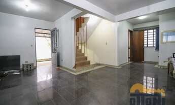 Imagem 2: Casa 4 Quartos Tingui