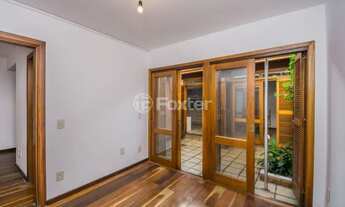 Imagem 6: Casa para venda tem 160 metros quadrados com 3 quartos em Petrópolis - Porto Alegre - RS