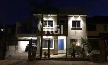 Imagem 2: Casa para Venda - 176m², 3 dormitórios, sendo 3 suites, 2 vagas - Guarujá