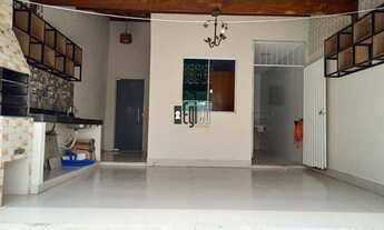 Imagem: Linda Casa Individual com 3 Quartos e Varanda