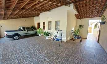 Imagem 2: Casa com 3 dormitórios para alugar, 70 m² por R$ 1.700,00/mês - Jardim Pérola - Marília/SP