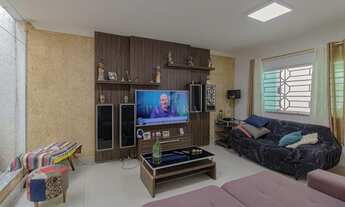 Imagem 2: Maravilhoso sobrado no Bairro Guiomar !