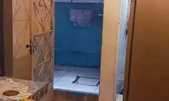 Imagem 2: Casa em quintal de família